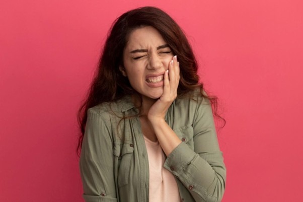 Early Signs and Symptoms Of TMJ Disorder You Shouldn’t Ignore
