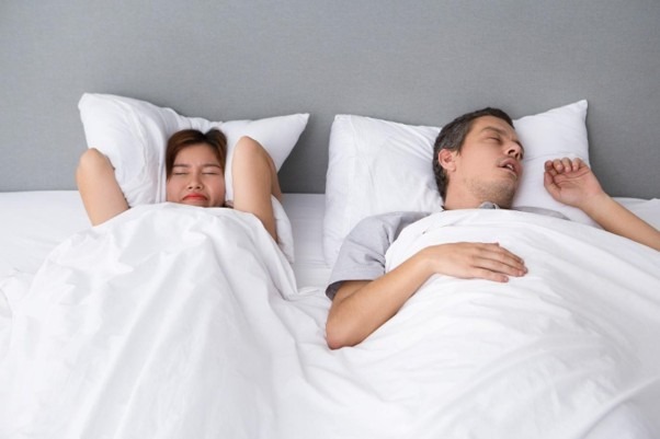 Is Your Snoring Dangerous? Warning Signs and Health Risks